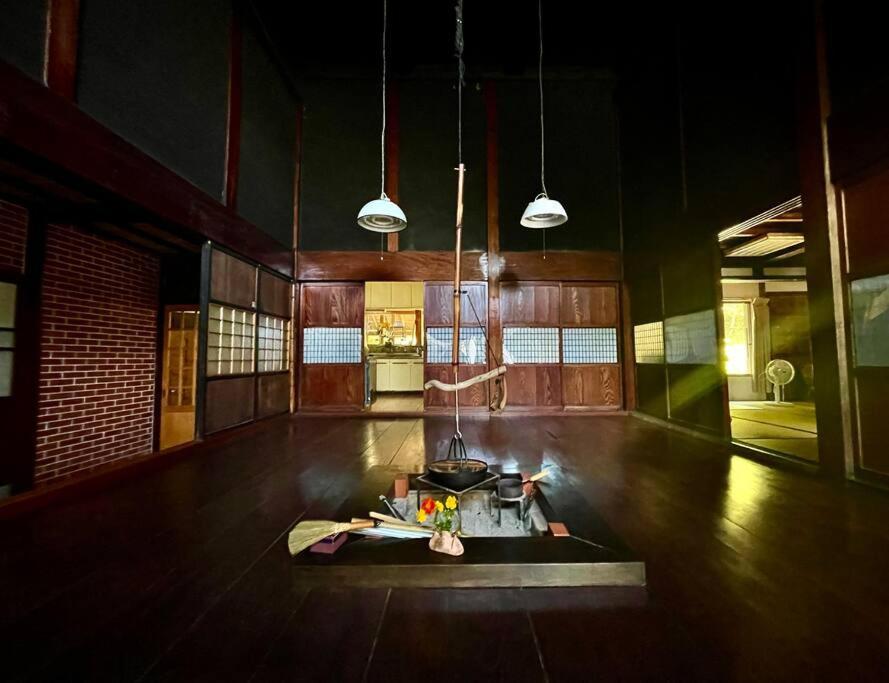 佐渡島に残る築130年の伝統的な古民家｜東夢 Villa Sado Exterior photo