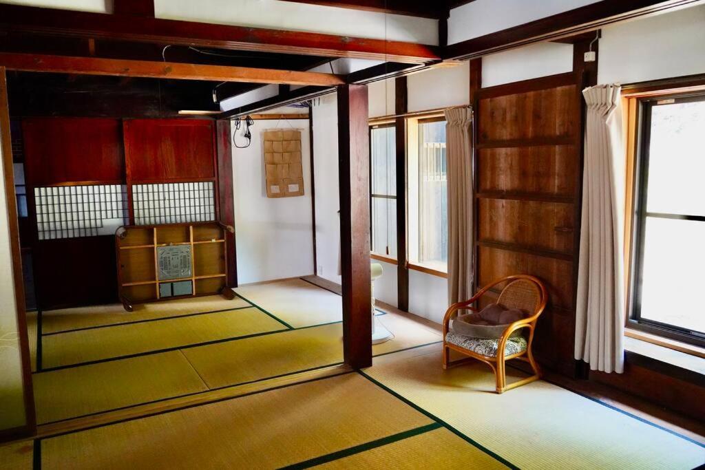 佐渡島に残る築130年の伝統的な古民家｜東夢 Villa Sado Exterior photo